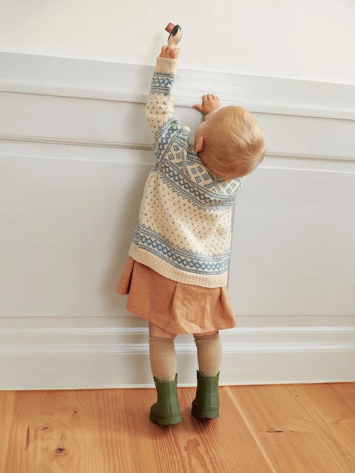 Sandnes Garn Norske Ikoner Baby Neulemallisto (ENG)