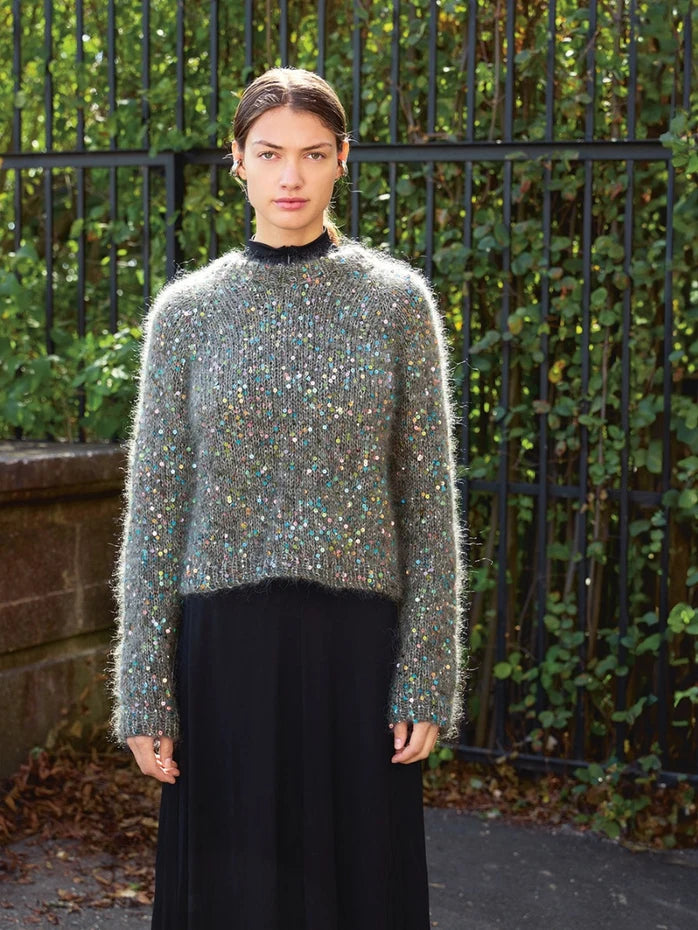 Rookie Sweater - Paljett edition (ENG)